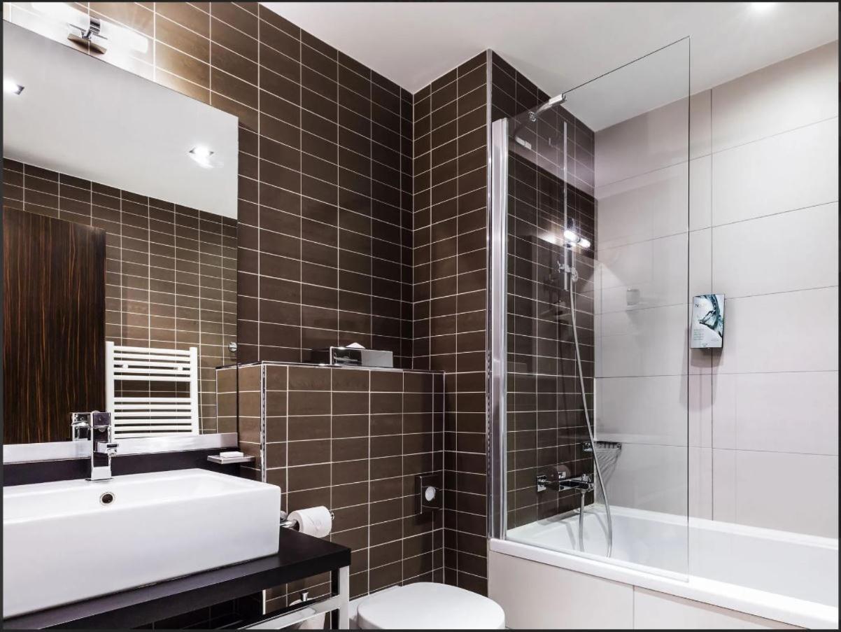 Disneyland Deluxe Flat, Outside Pool, Climatisation, 1 Min To Disney Parks Serris Buitenkant foto