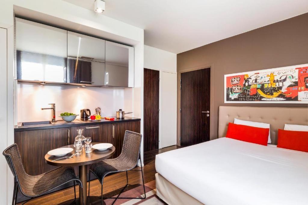 Disneyland Deluxe Flat, Outside Pool, Climatisation, 1 Min To Disney Parks Serris Buitenkant foto